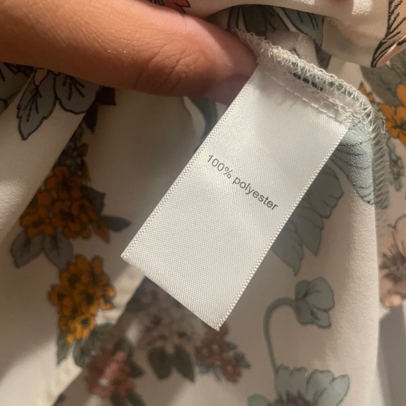 Flower Blouse - Picture 3 of 3